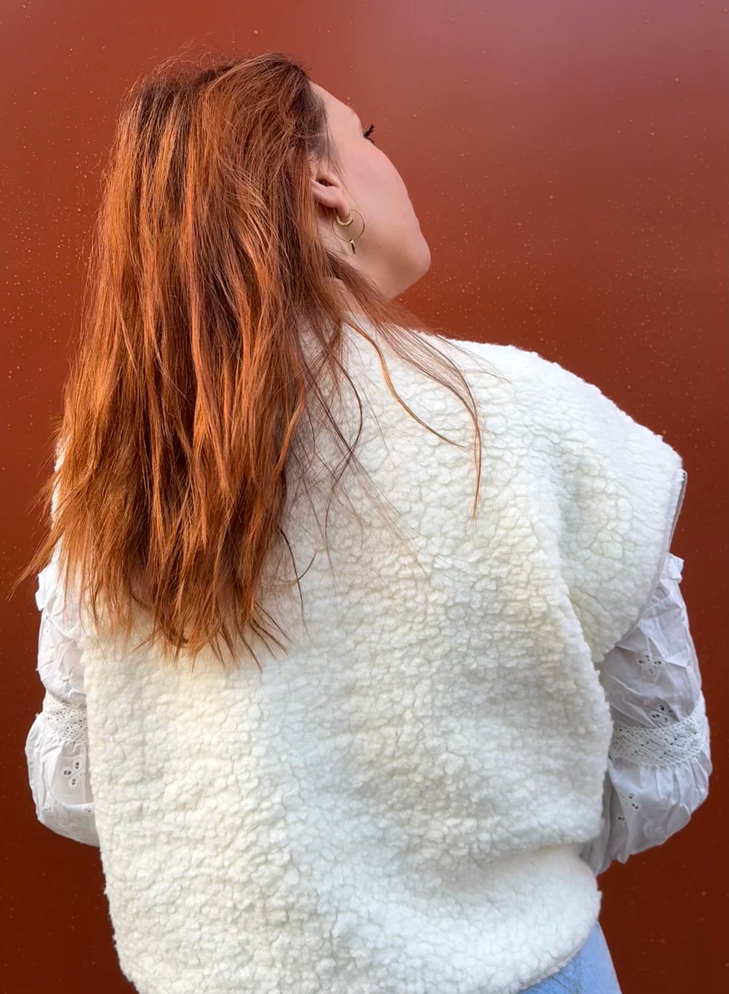 Veste sans manche en moumoute