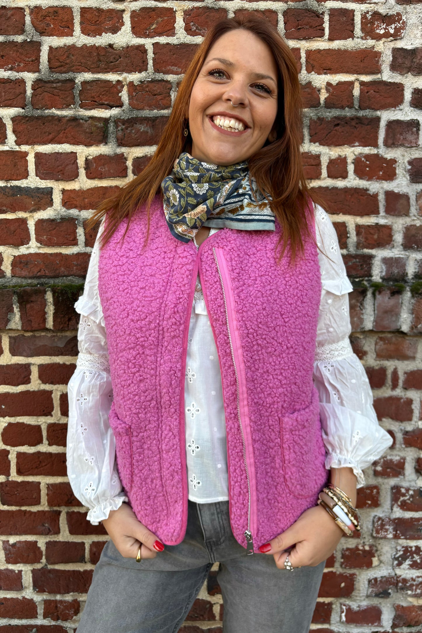 Veste zippée en moumoute rose