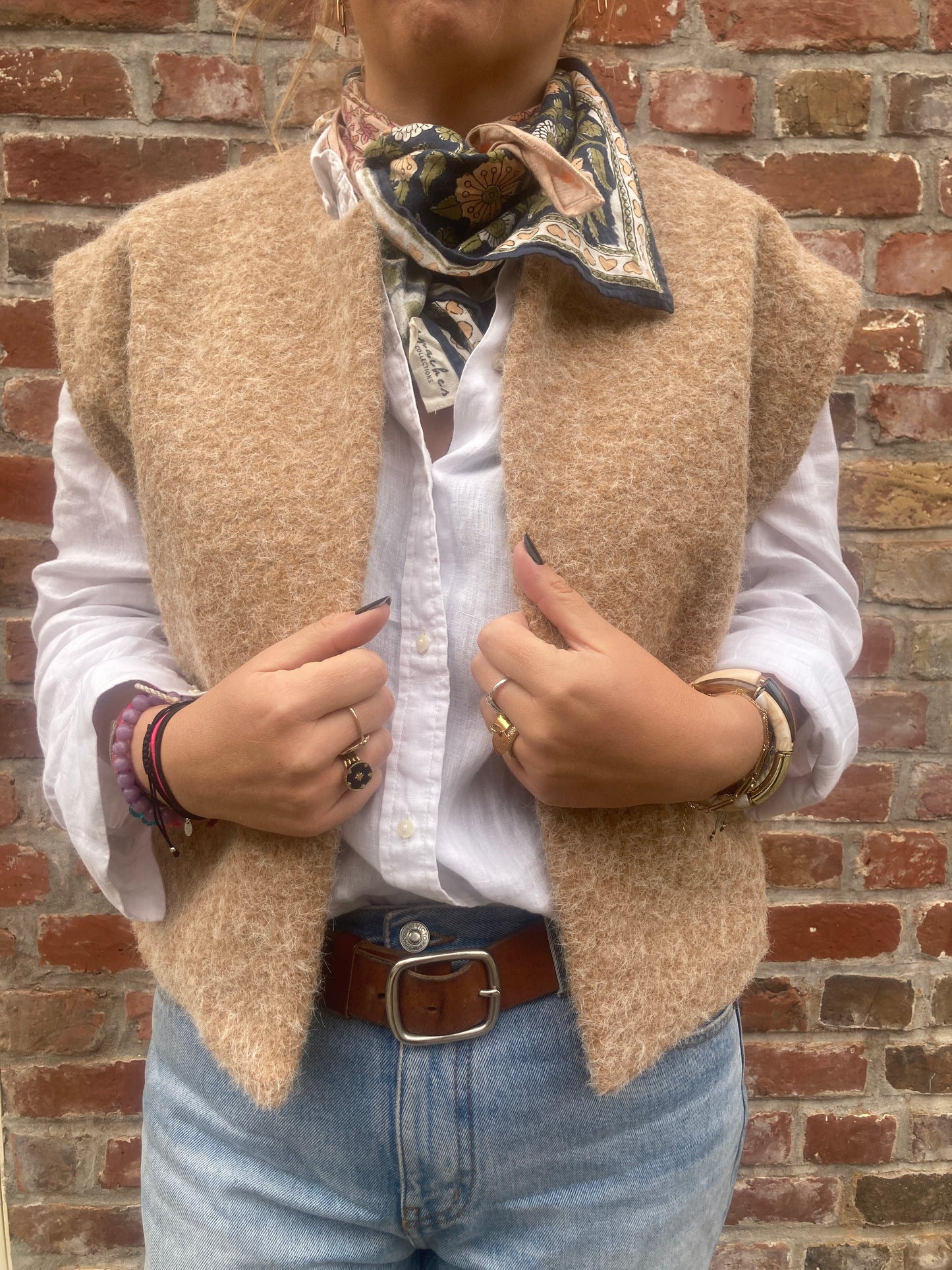 Veste sans manche avec épaulettes