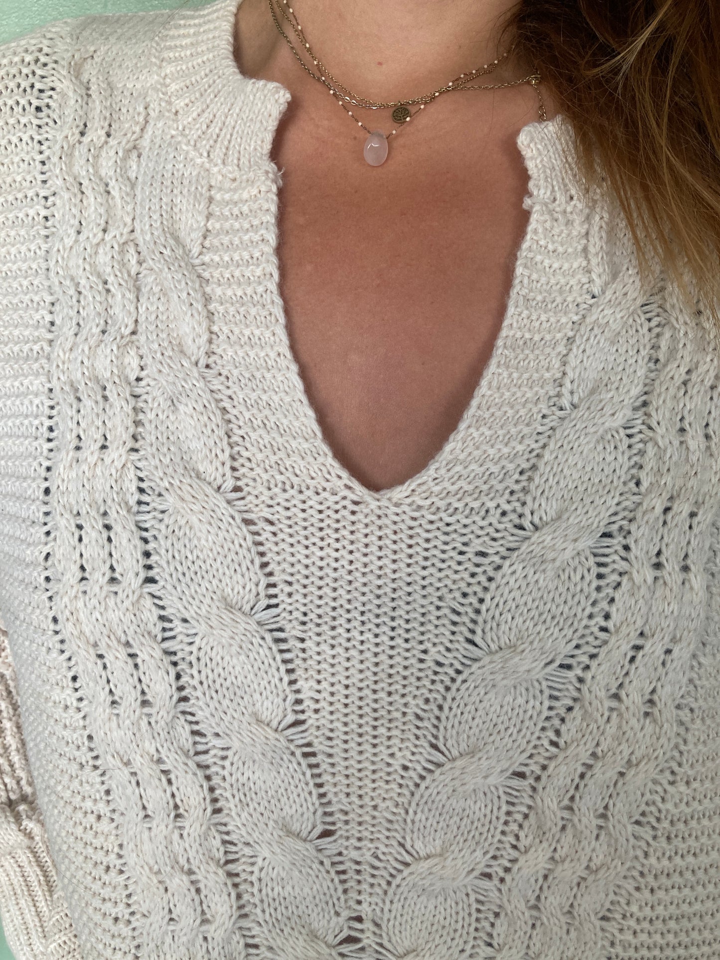 Pull en maille torsadée beige